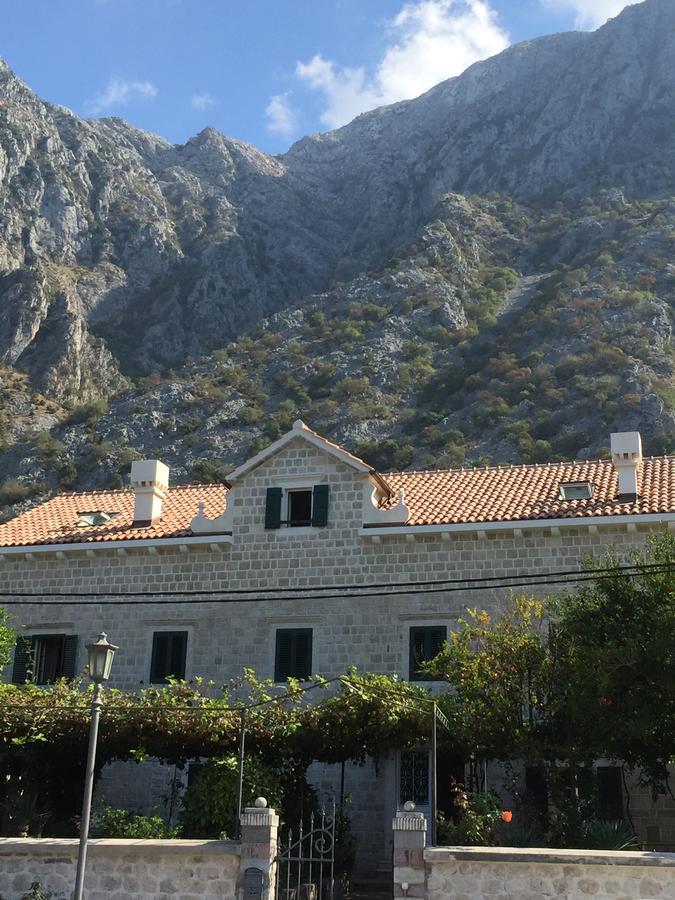 Apartment Radimiri Kotor Luaran gambar