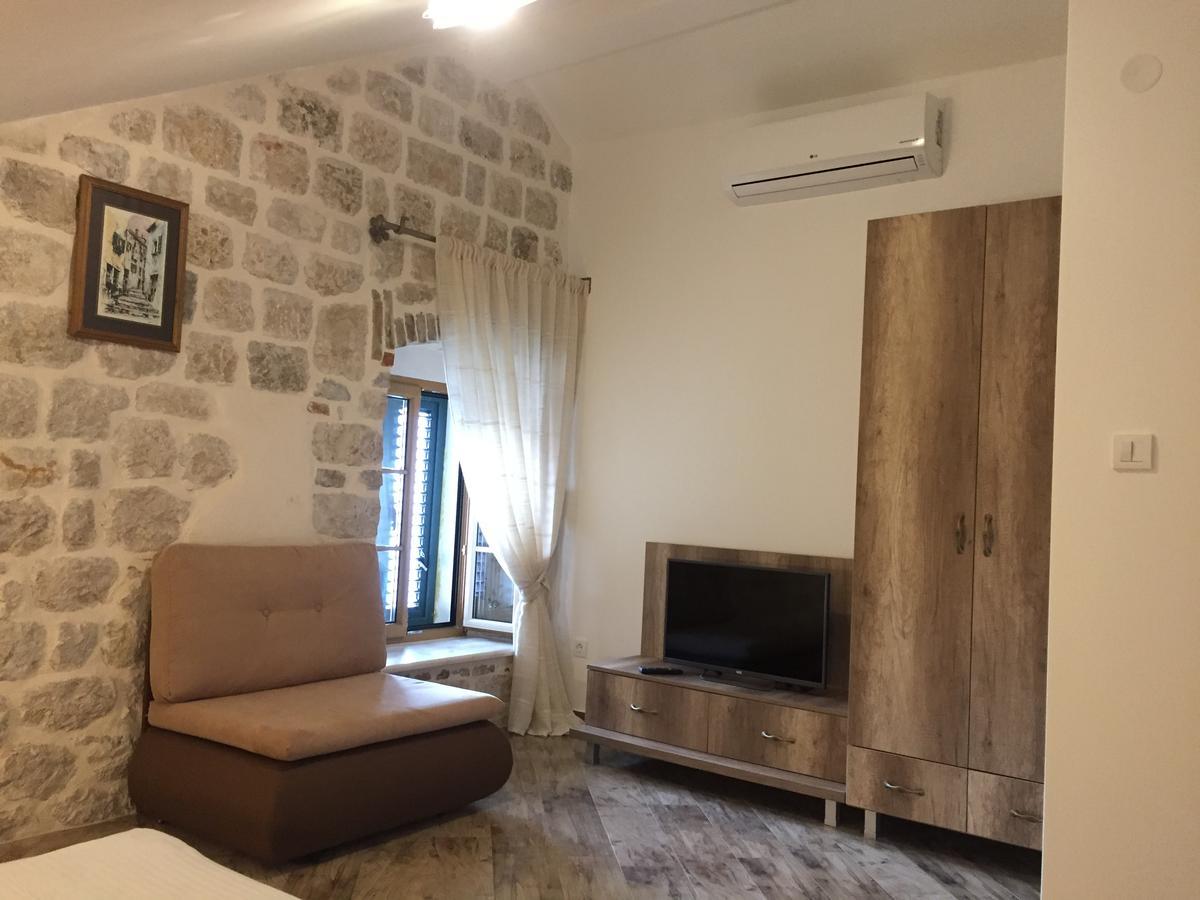 Apartment Radimiri Kotor Luaran gambar